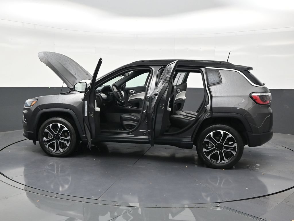 Used 2023 Jeep Compass Limited AWD/4WD image 30