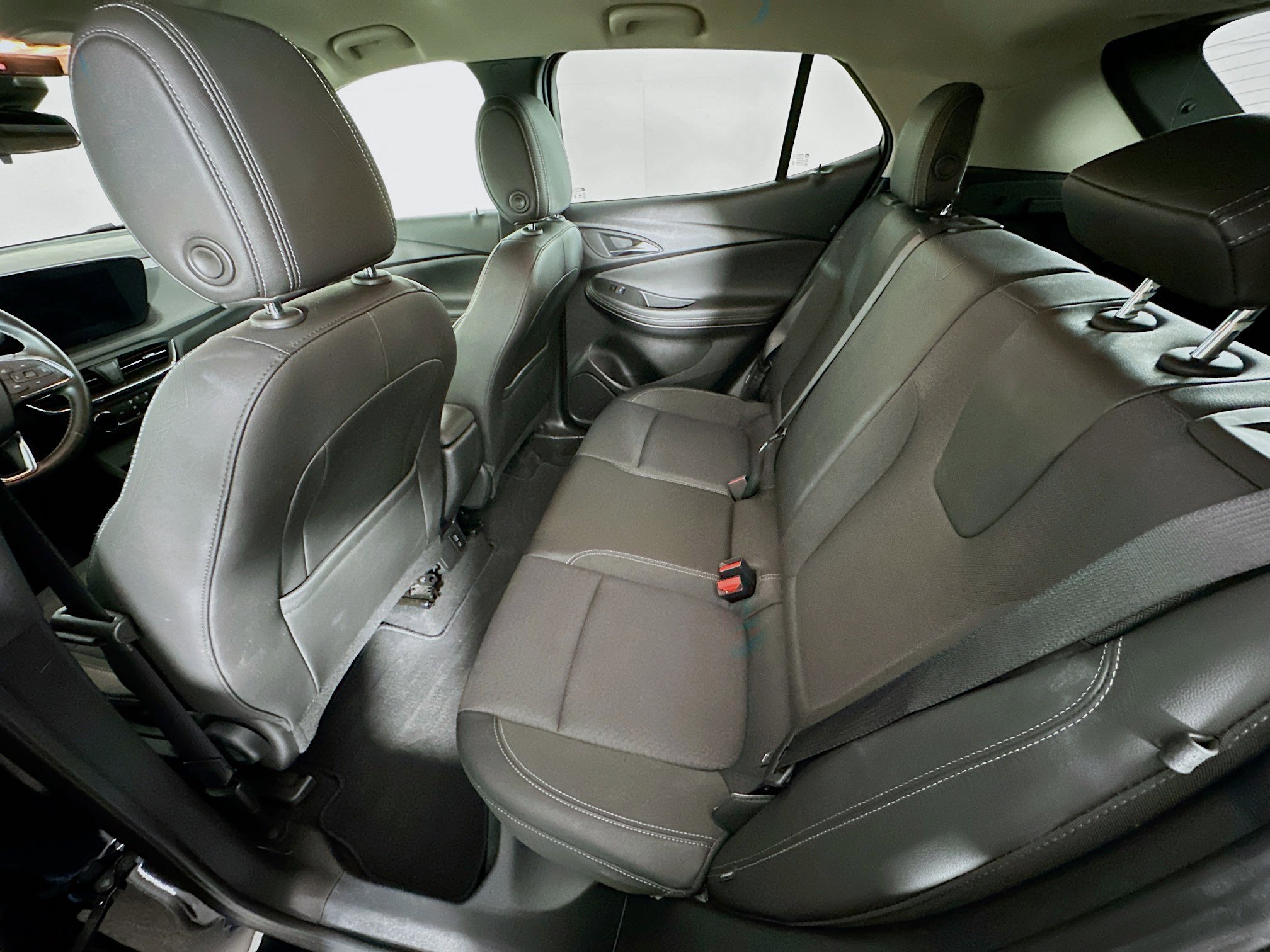 Used 2025 Buick Encore GX Preferred image 26