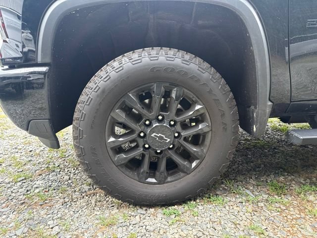 Used 2026 Chevrolet Silverado 2500 Custom w/ Custom Value Package AWD/4WD image 2