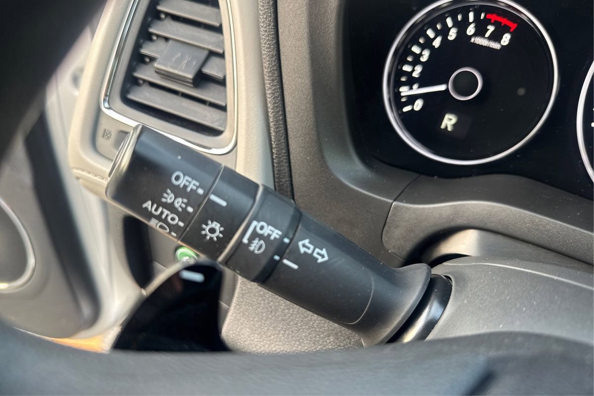 Used 2016 Honda HR-V EX image 18