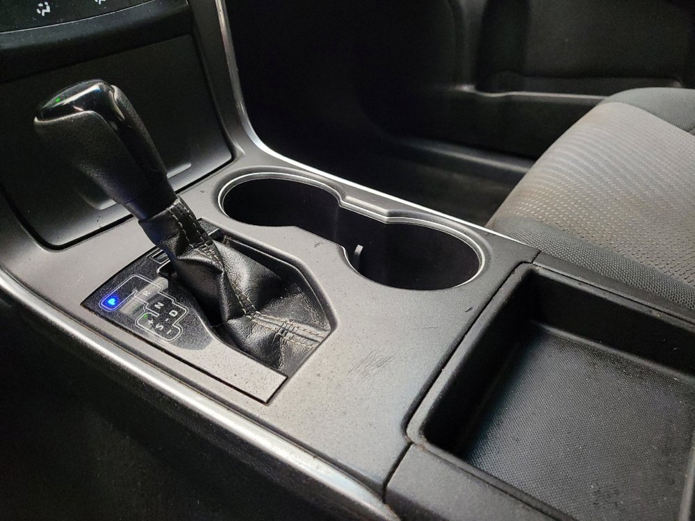 Used 2017 Toyota Camry LE FWD image 26
