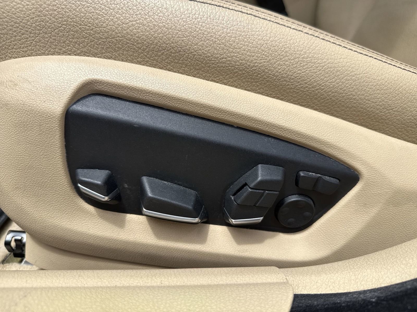 Used 2014 BMW 535i xDrive Sedan AWD/4WD image 14