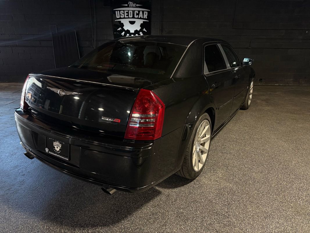 Used 2006 Chrysler 300 SRT8 w/ SRT Option Group II RWD image 6