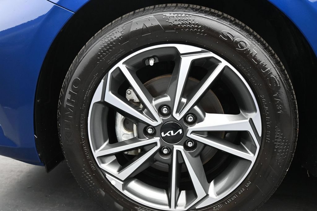 Used 2023 Kia Forte LXS w/ LXS Technology Package FWD image 10