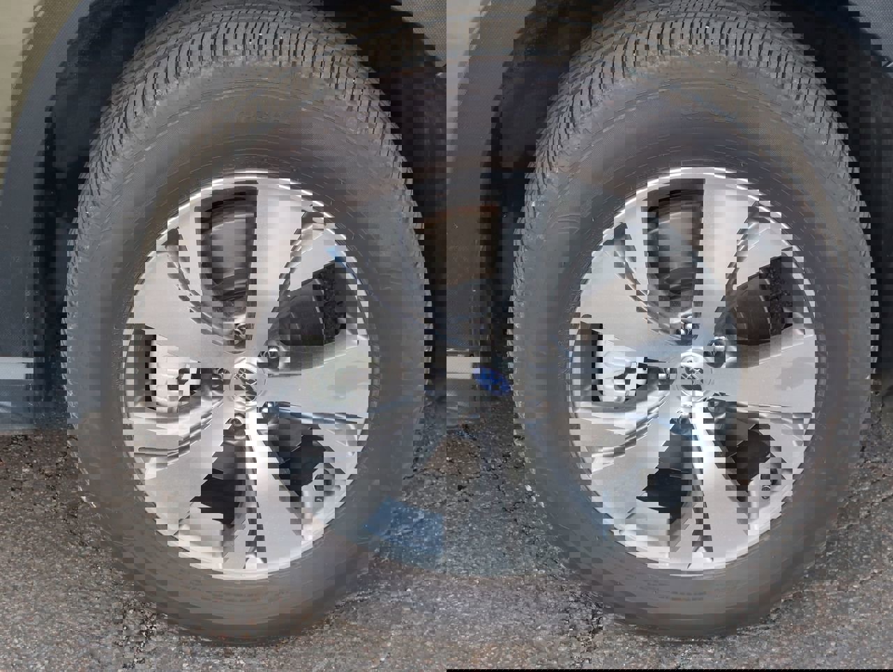 Used 2024 Subaru Ascent Premium w/ Convenience Package image 9