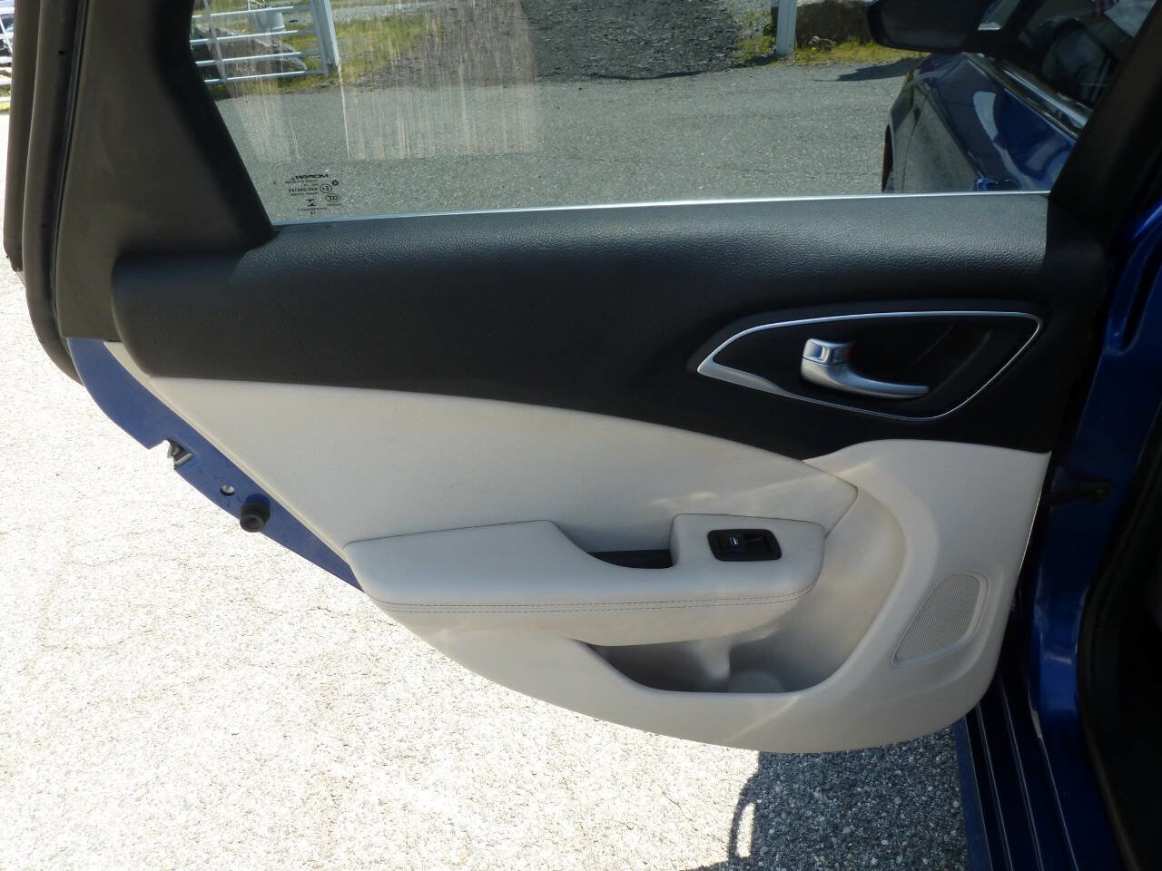Used 2015 Chrysler 200 Limited FWD image 20
