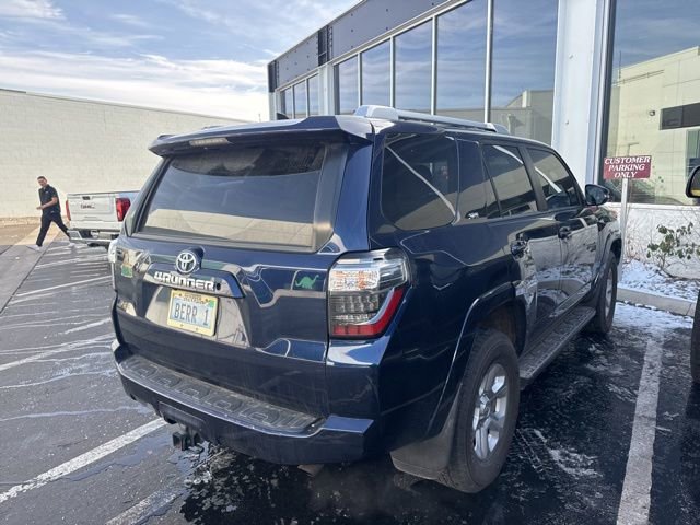 Used 2016 Toyota 4Runner SR5 Premium image 8