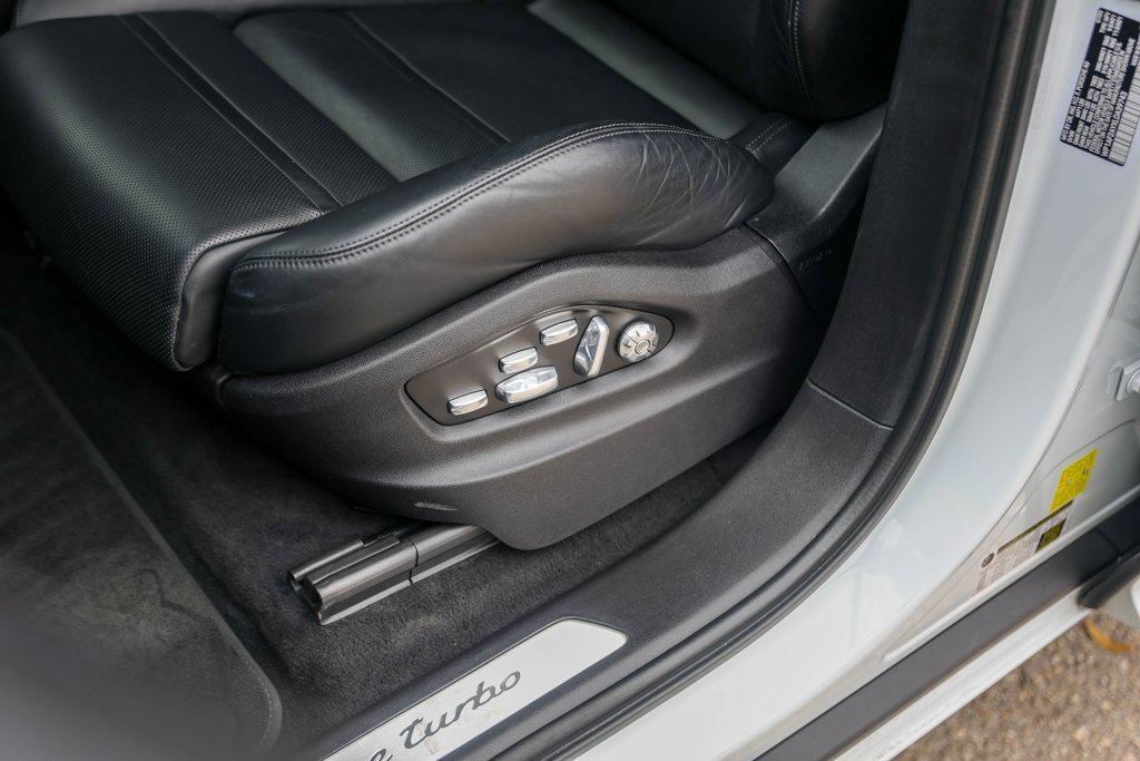 Used 2020 Porsche Cayenne Turbo w/ Assistance Package image 8