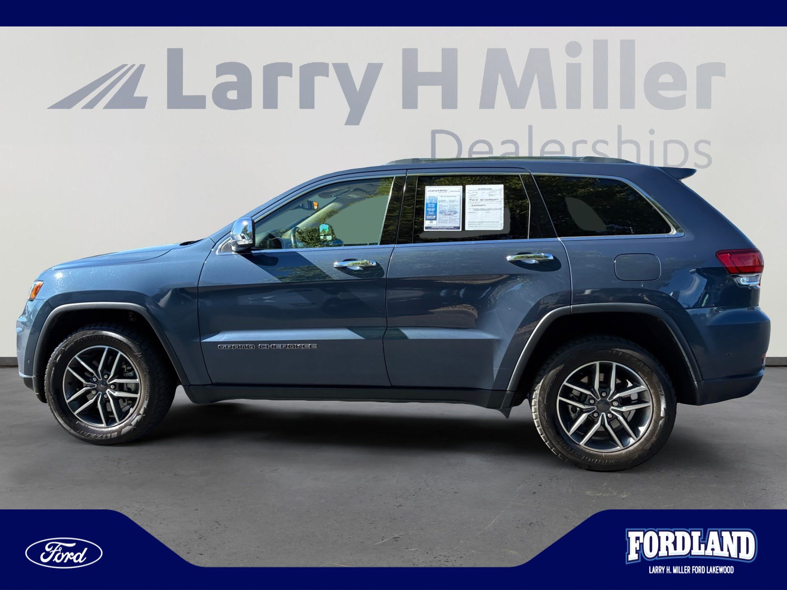 Used 2021 Jeep Grand Cherokee Limited w/ Luxury Group II AWD/4WD image 2