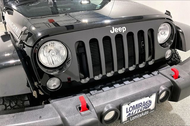 Used 2016 Jeep Wrangler Unlimited Rubicon w/ Connectivity Group image 35