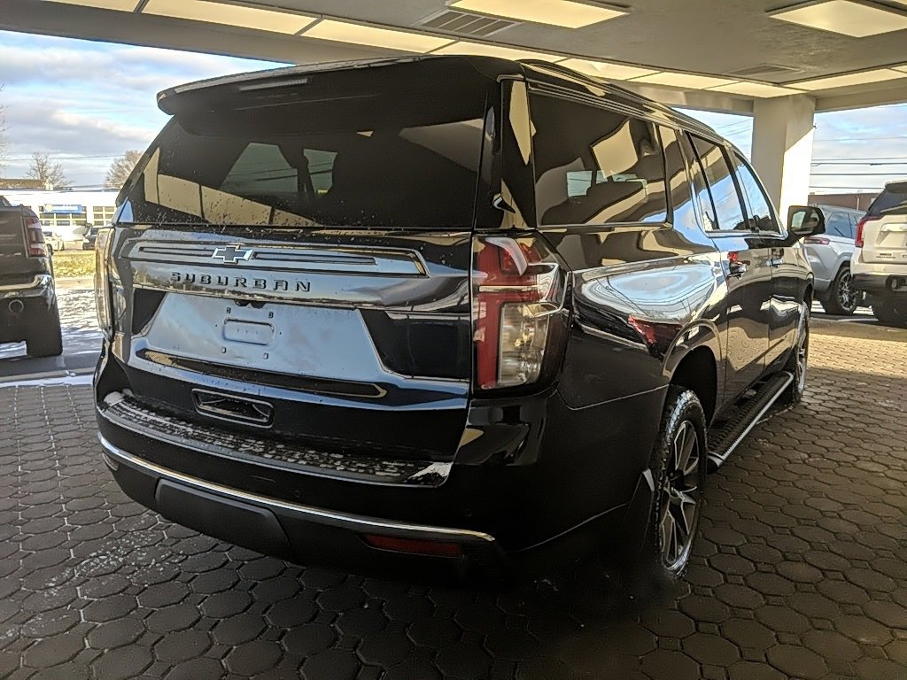 Used 2022 Chevrolet Suburban Z71 w/ Luxury Package image 5