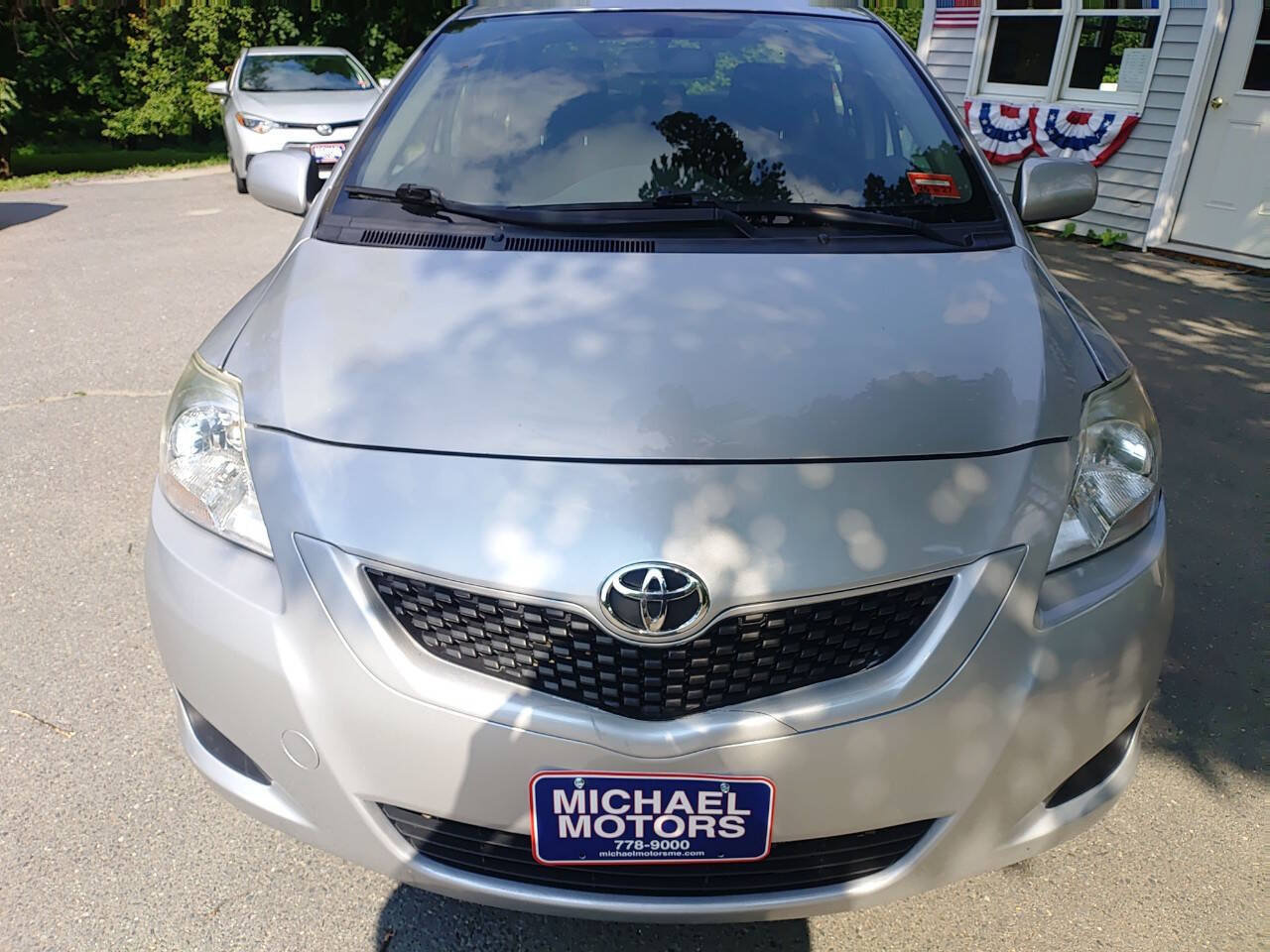 Used 2012 Toyota Yaris Sedan FWD image 5