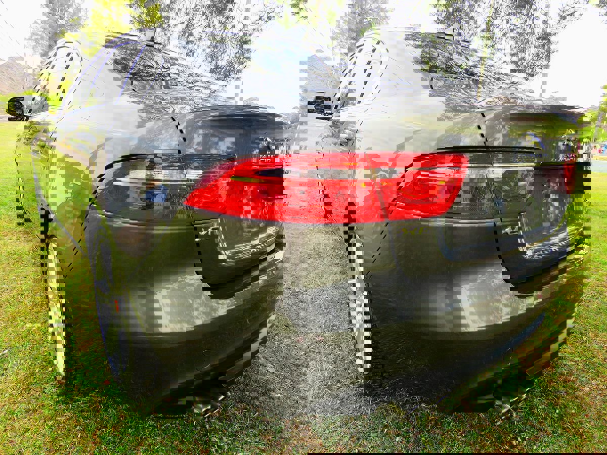 Used 2018 Jaguar XE Prestige image 5