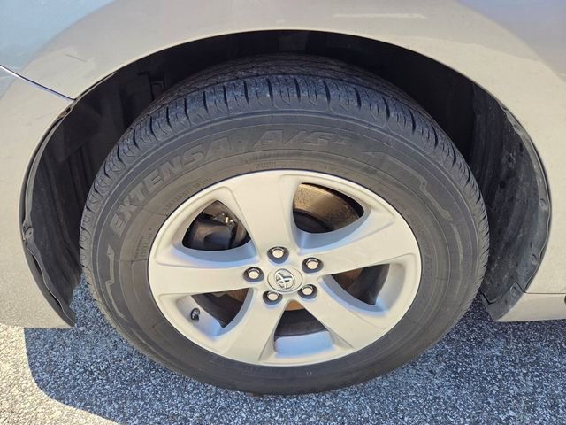 Used 2015 Toyota Sienna L FWD image 4