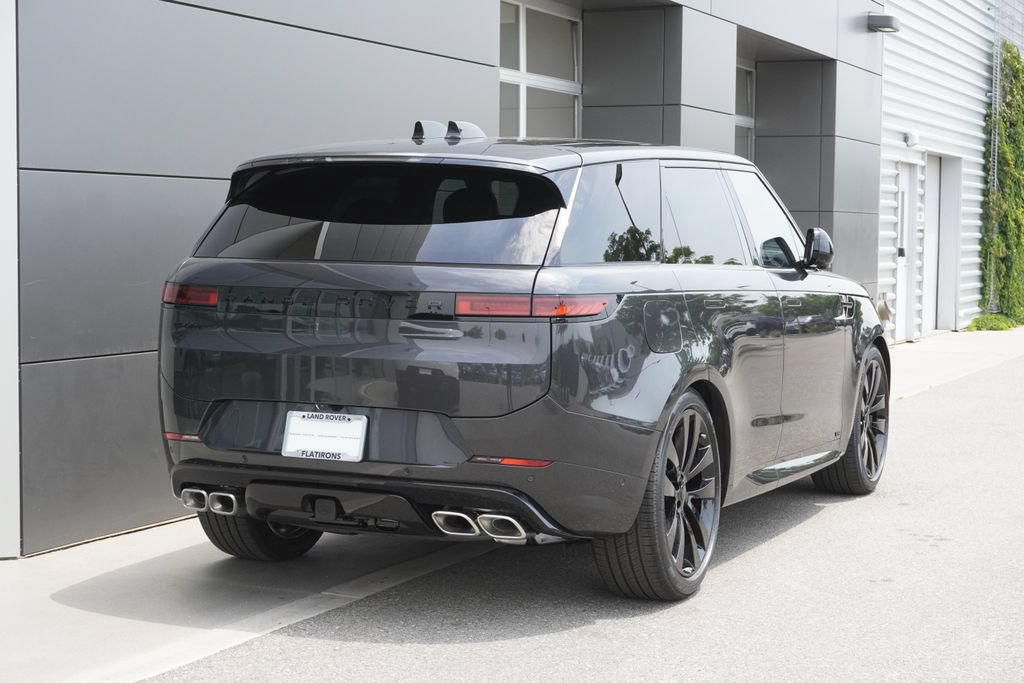 New 2026 Land Rover Range Rover Sport Dynamic SE AWD/4WD image 3