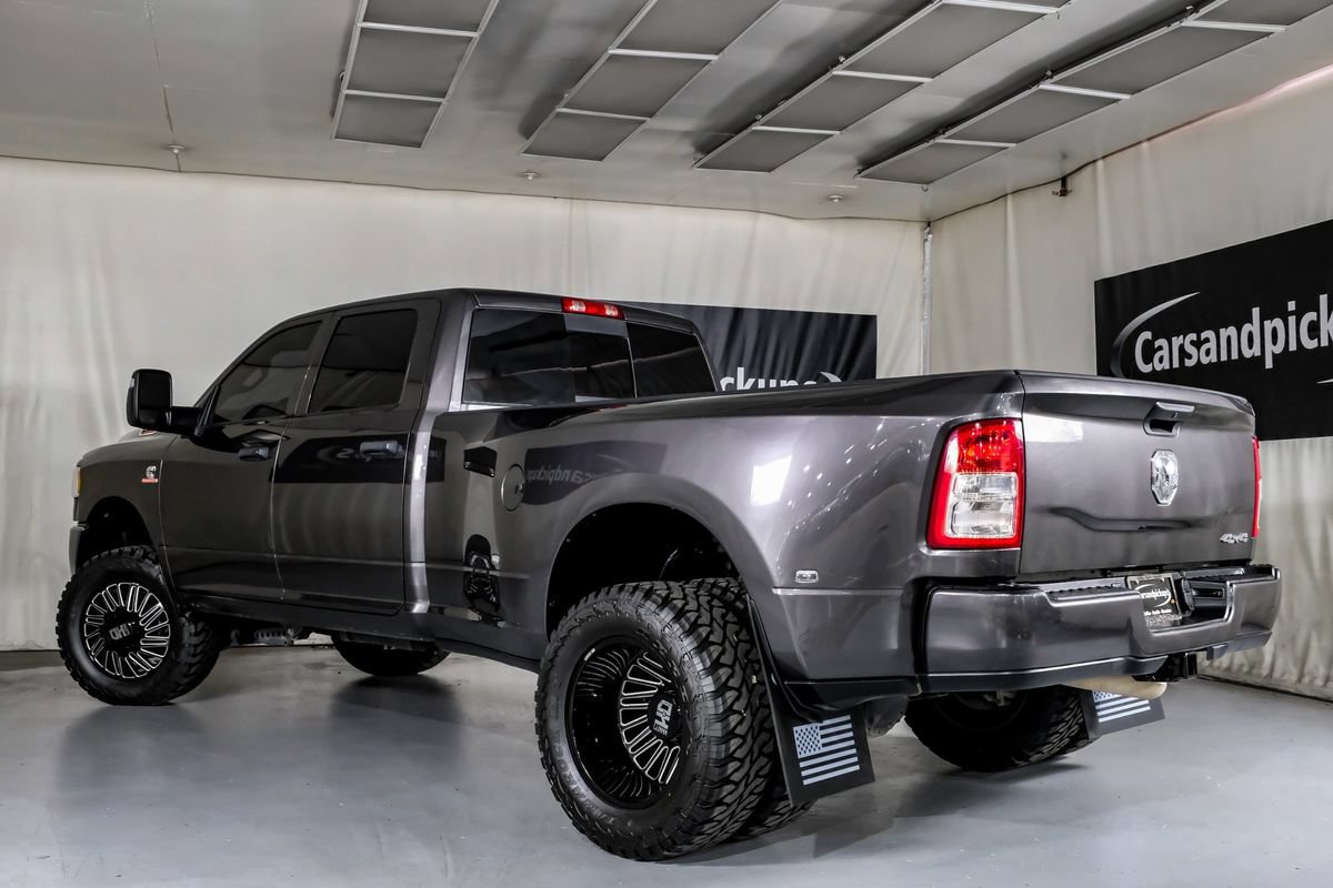 Used 2024 RAM 3500 Tradesman w/ Chrome Appearance Group AWD/4WD image 11