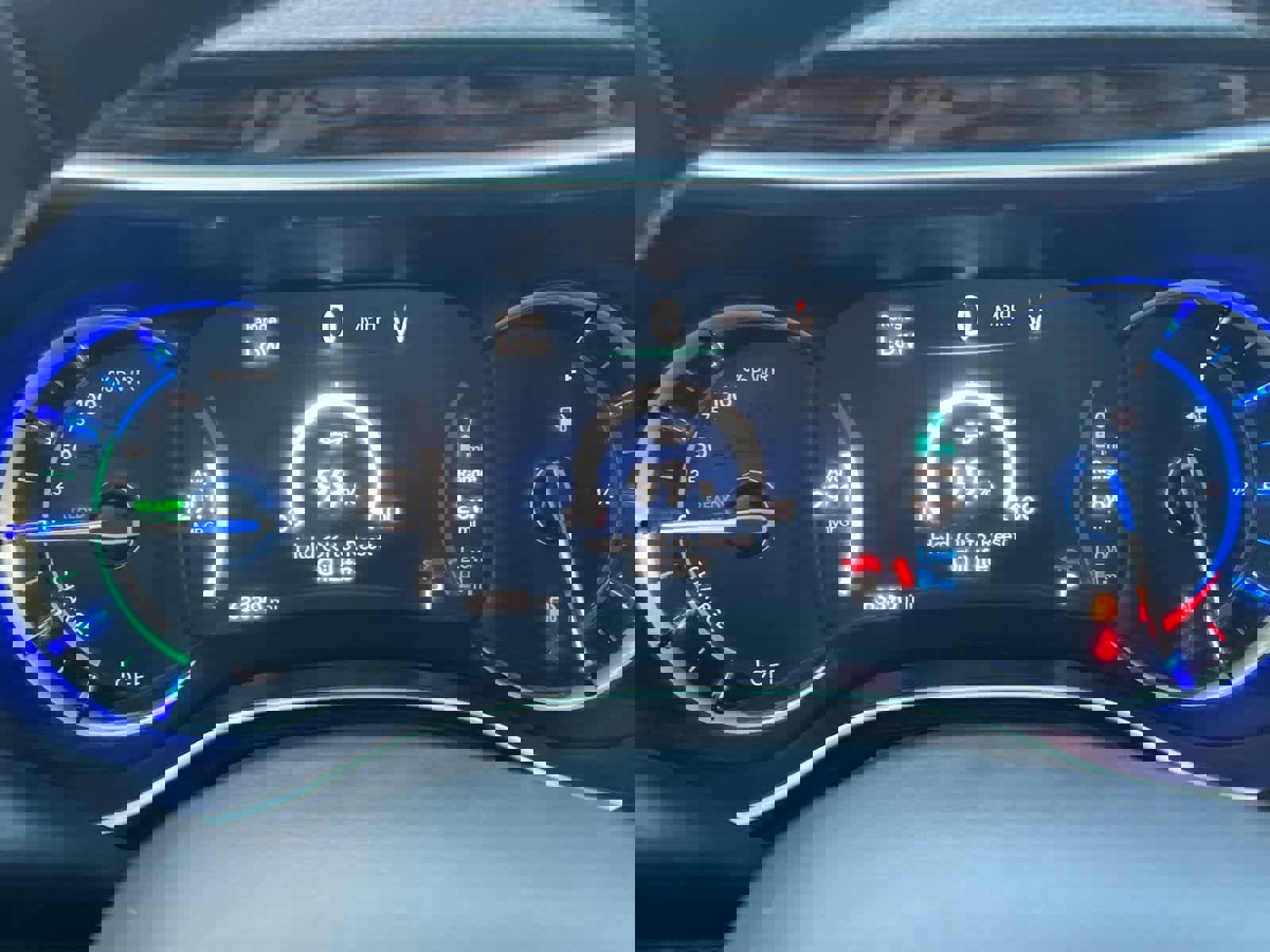 Used 2023 Chrysler Pacifica Limited image 26