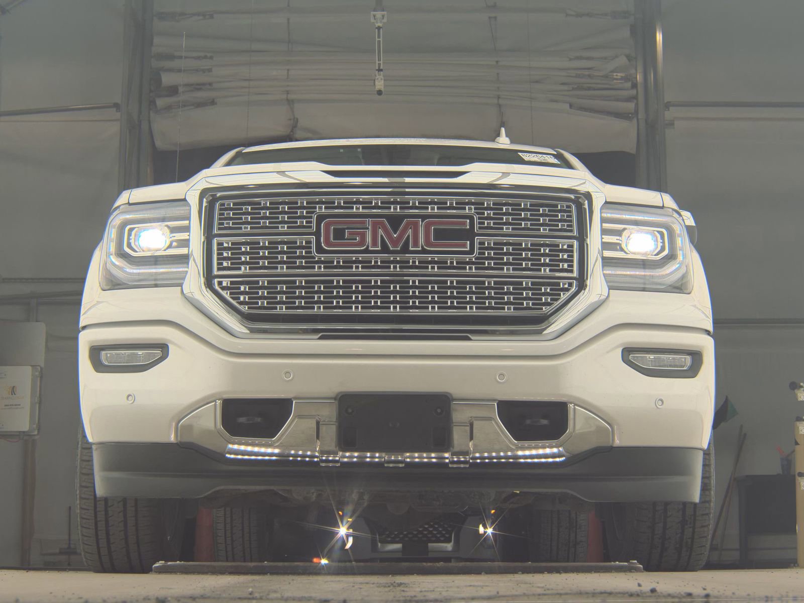 Used 2018 GMC Sierra 1500 Denali w/ LPO, Protection Package image 3