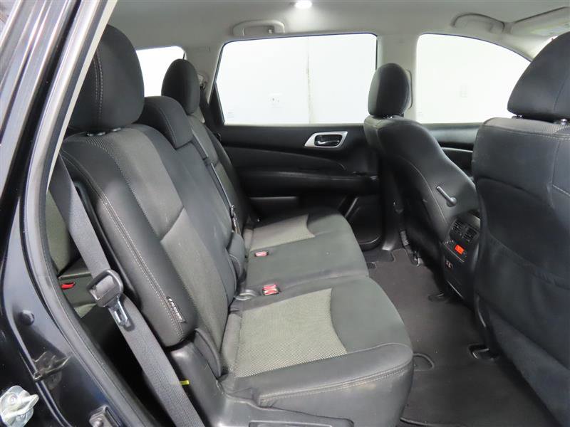 Used 2019 Nissan Pathfinder S AWD/4WD image 34