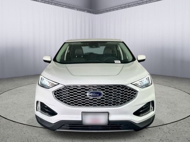 Used 2023 Ford Edge SEL w/ Convenience Package AWD/4WD image 3
