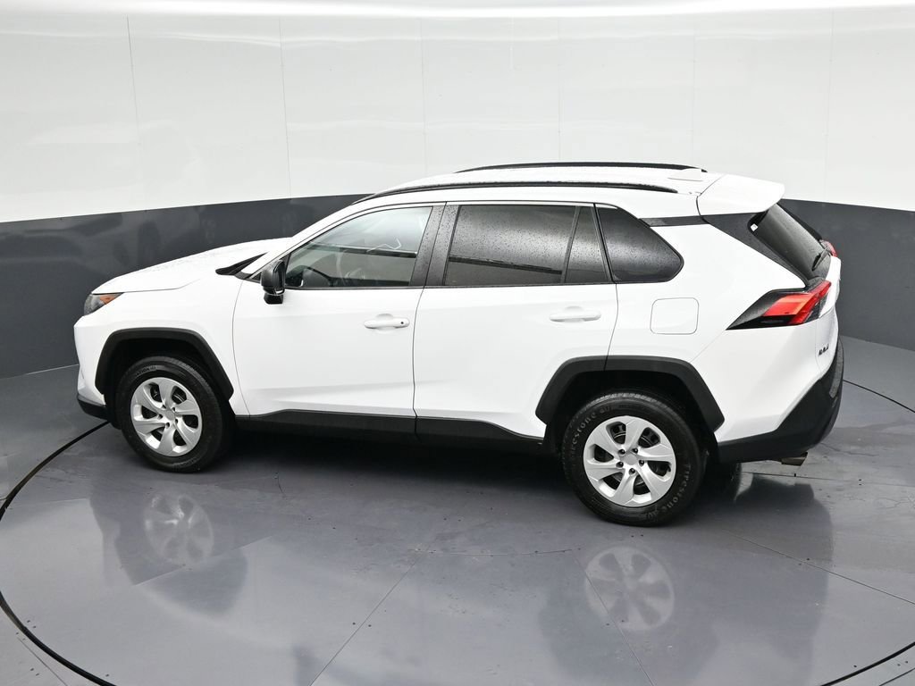 Used 2020 Toyota RAV4 LE FWD image 25