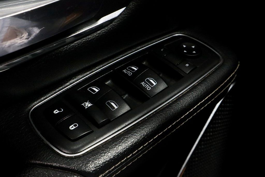 Used 2019 RAM 1500 Laramie w/ Sport Appearance Package image 26