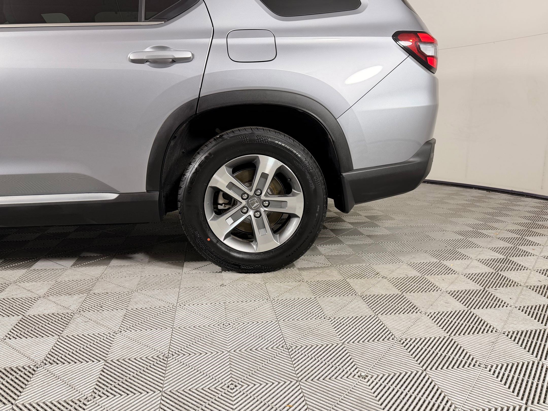 Certified 2025 Honda Pilot EX-L image 12