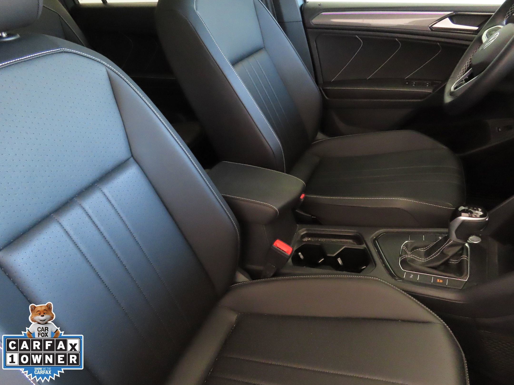 Used 2023 Volkswagen Tiguan SE R-Line image 28