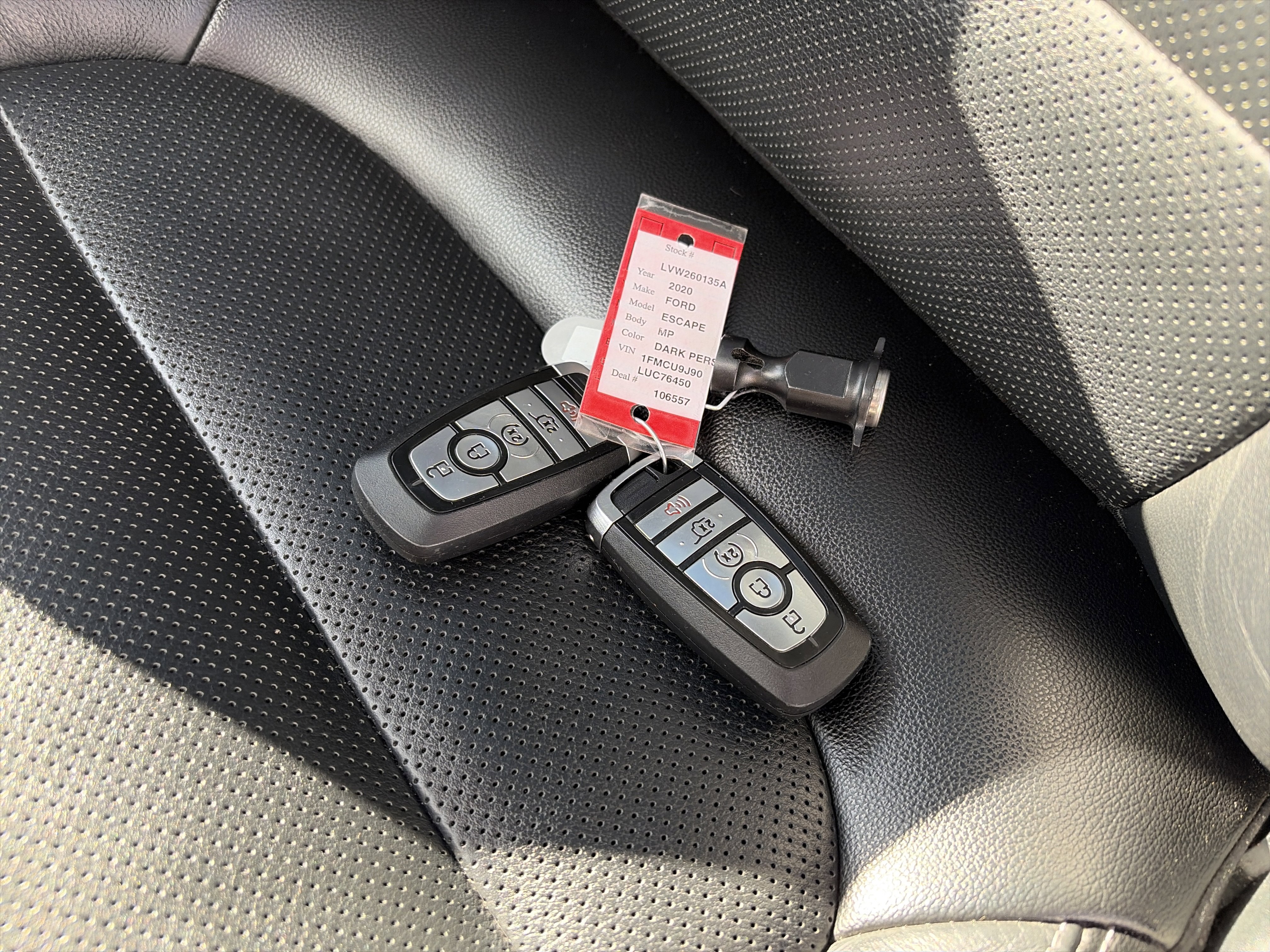 Used 2020 Ford Escape Titanium image 32