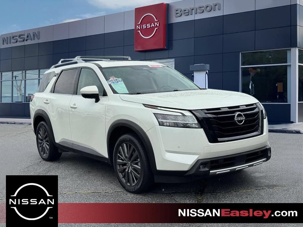 Certified 2022 Nissan Pathfinder SL w/ SL Premium Package FWD image 1