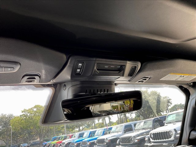 New 2027 Jeep Wrangler Unlimited Sahara AWD/4WD image 21