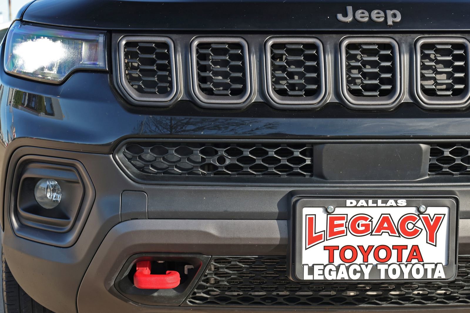 Used 2024 Jeep Compass Trailhawk image 10