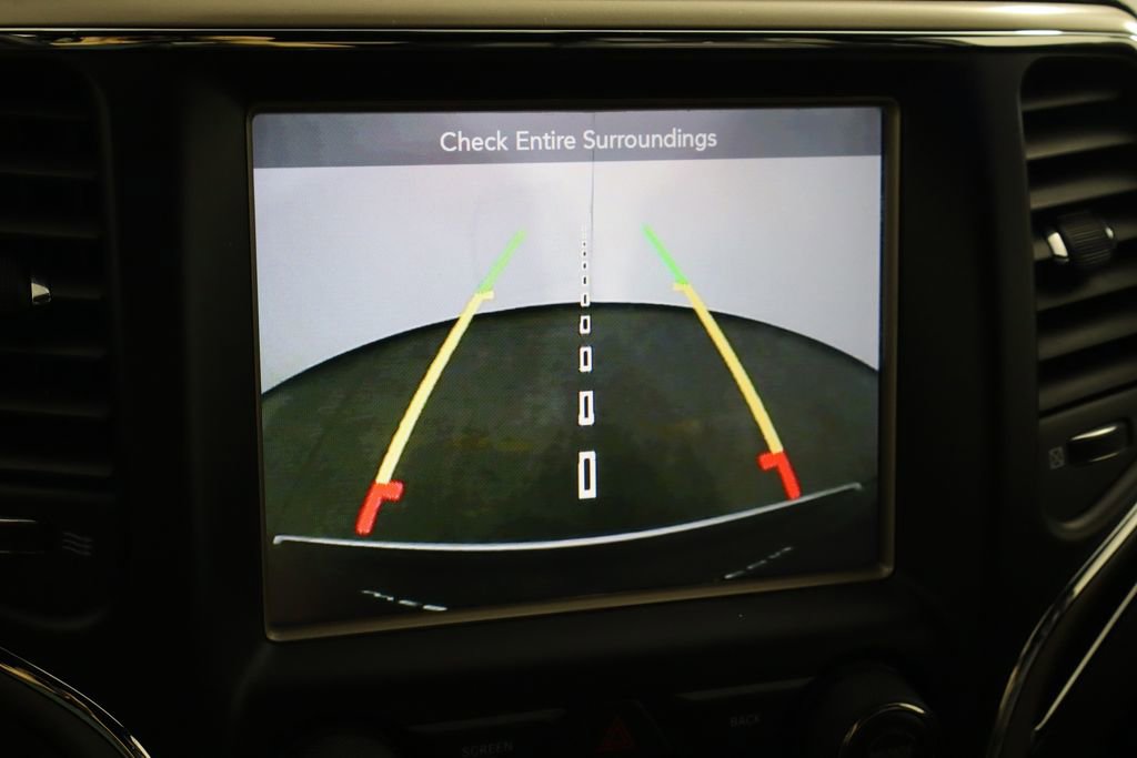 Used 2017 Jeep Grand Cherokee Limited AWD/4WD image 35