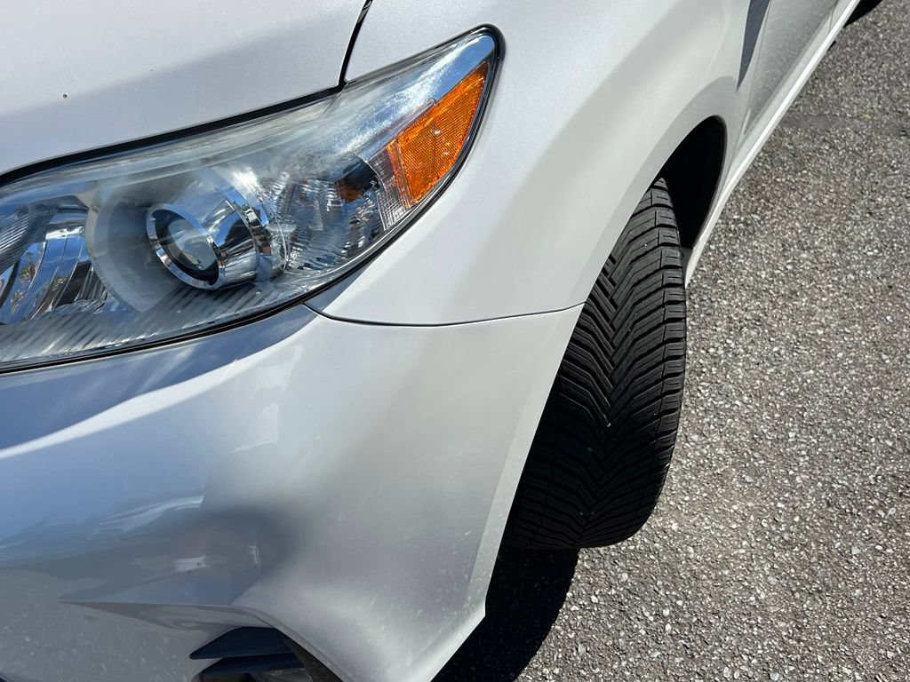 Used 2018 Toyota Sienna XLE w/ XLE Navigation Package FWD image 3