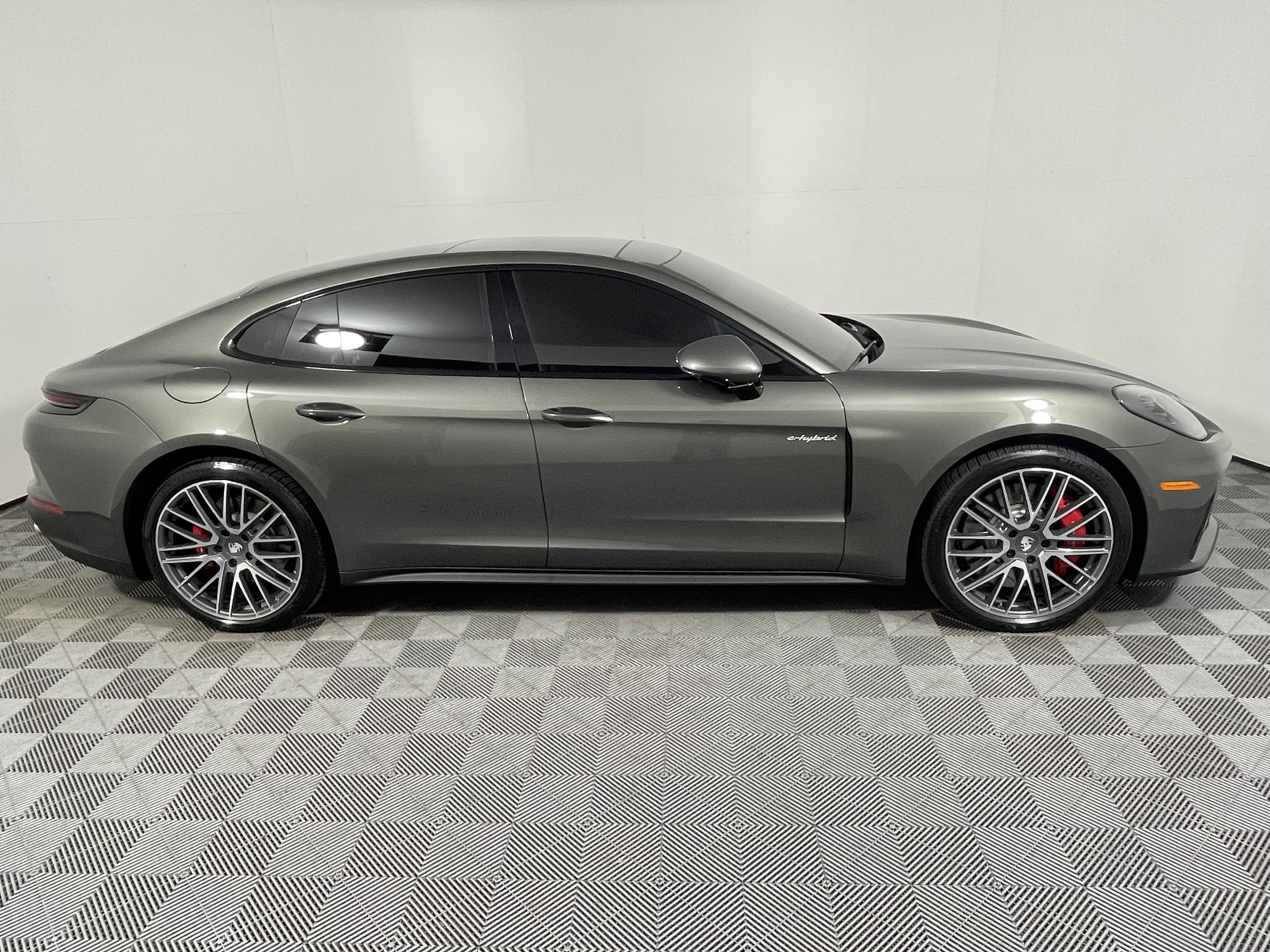 Certified 2025 Porsche Panamera 4S image 8