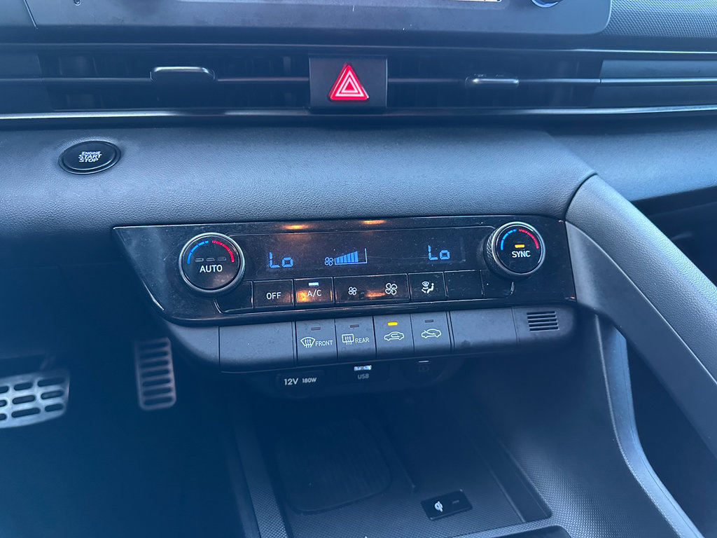 Used 2025 Hyundai Elantra Sport image 20