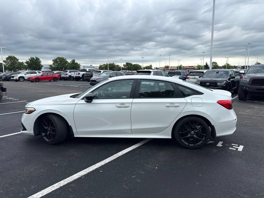 Used 2023 Honda Civic Sport image 6