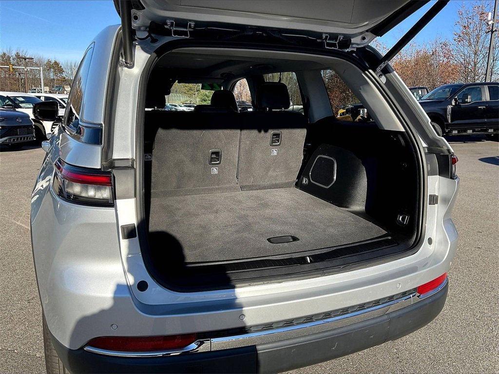 Used 2022 Jeep Grand Cherokee Limited image 35