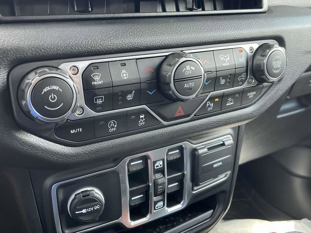 New 2025 Jeep Gladiator Sport image 22