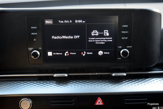 Used 2024 Kia Carnival LX FWD image 17