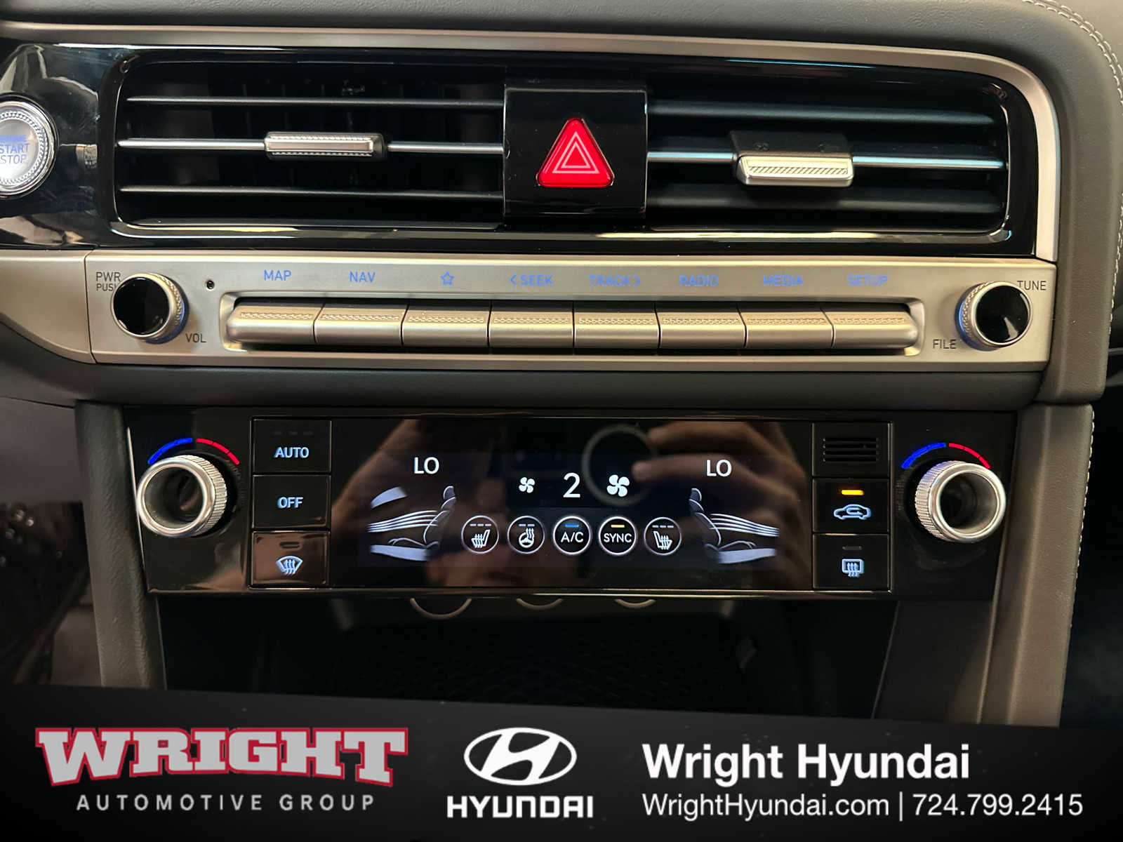 Certified 2025 Genesis G70 2.5T image 27