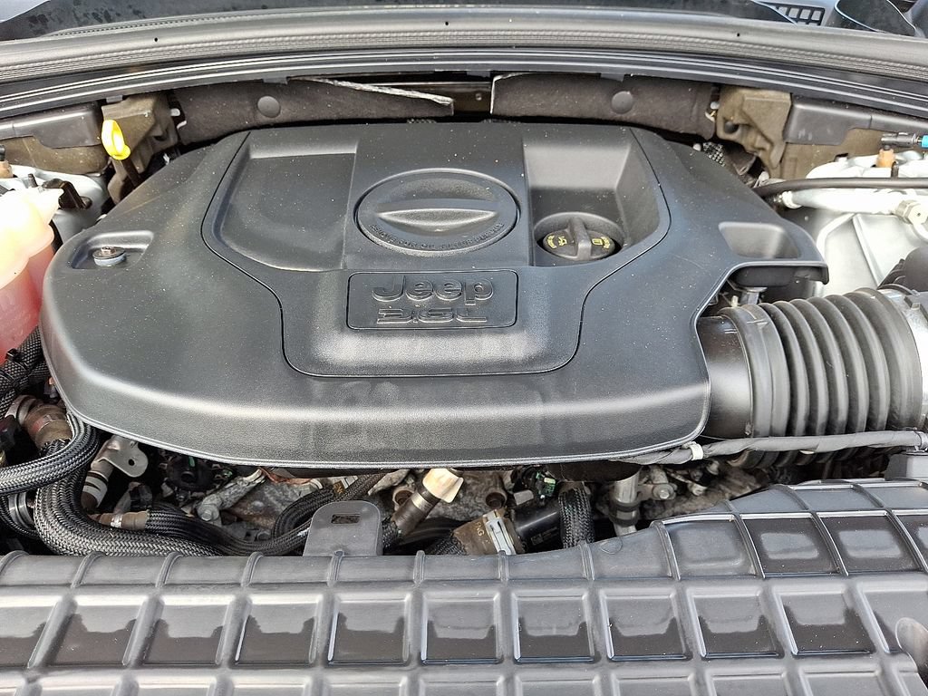 Used 2021 Jeep Grand Cherokee L Overland w/ Luxury Tech Group IV AWD/4WD image 32