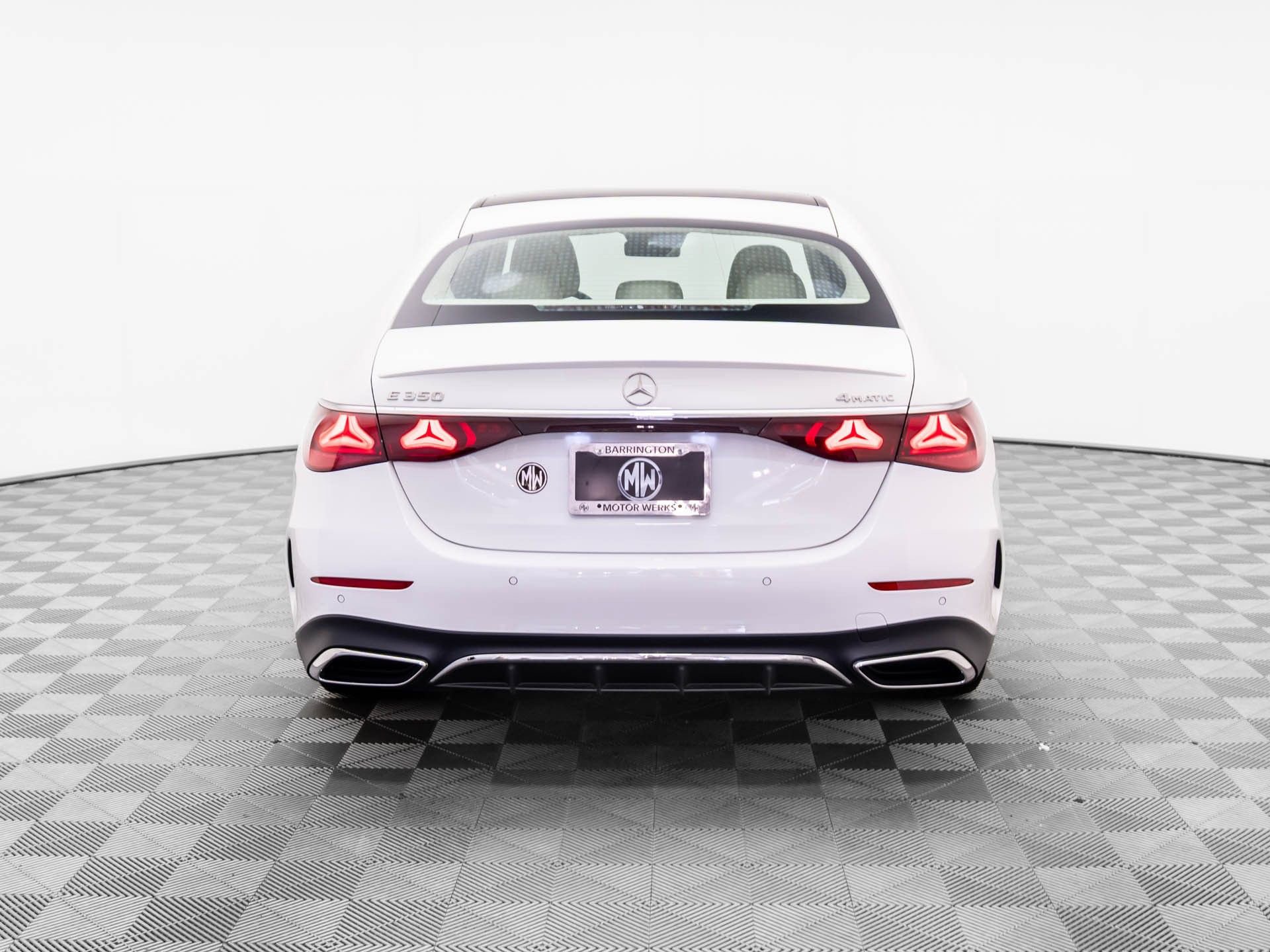 Used 2024 Mercedes-Benz E 350 4MATIC Sedan video 4