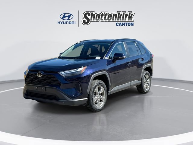 Used 2022 Toyota RAV4 XLE image 4
