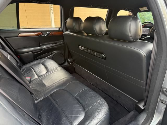 Used 2004 Cadillac De Ville Limousine FWD image 38