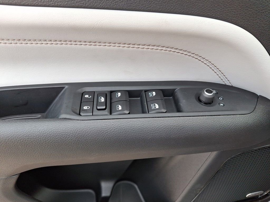 New 2025 Jeep Compass Limited w/ Sun & Sound Group image 26