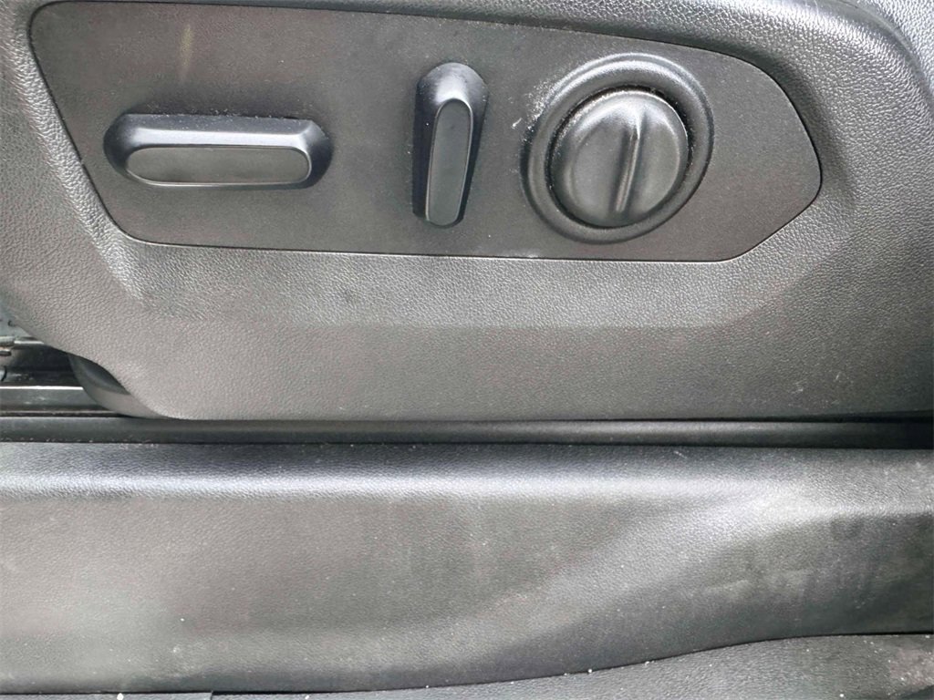 Used 2020 Chevrolet Silverado 1500 LT Trail Boss image 13