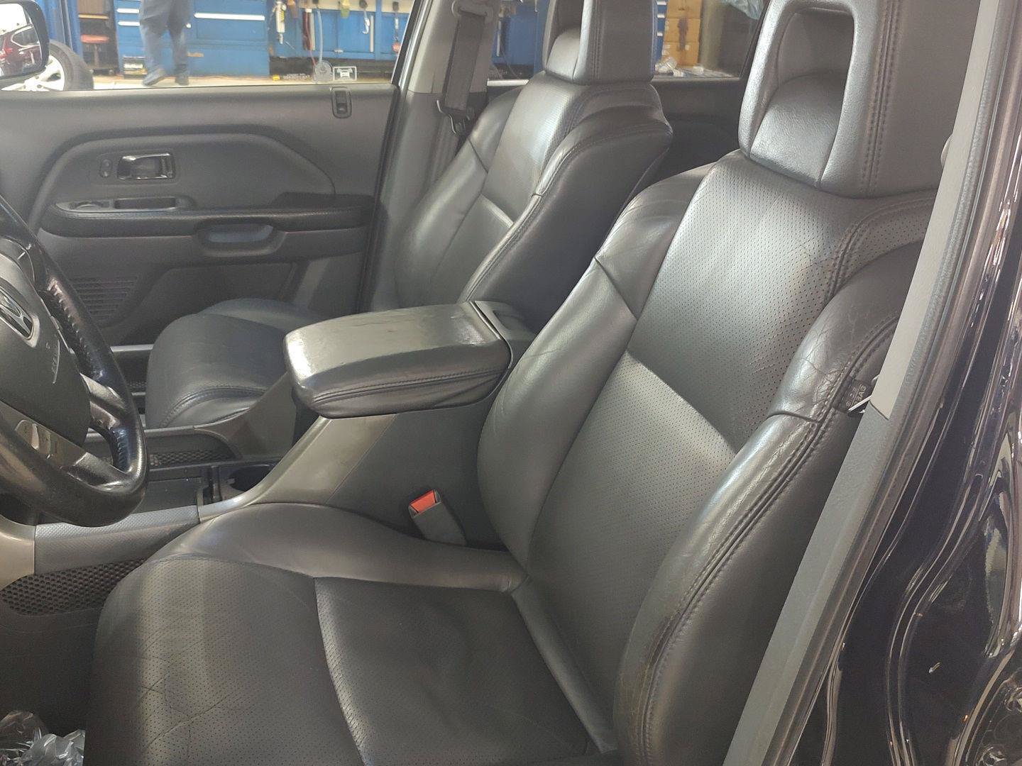 Used 2005 Honda Pilot EX-L image 2
