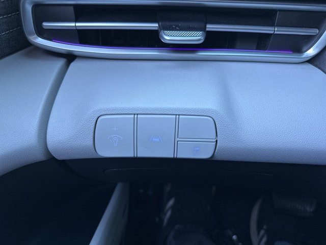 Used 2023 Hyundai Elantra Limited image 26