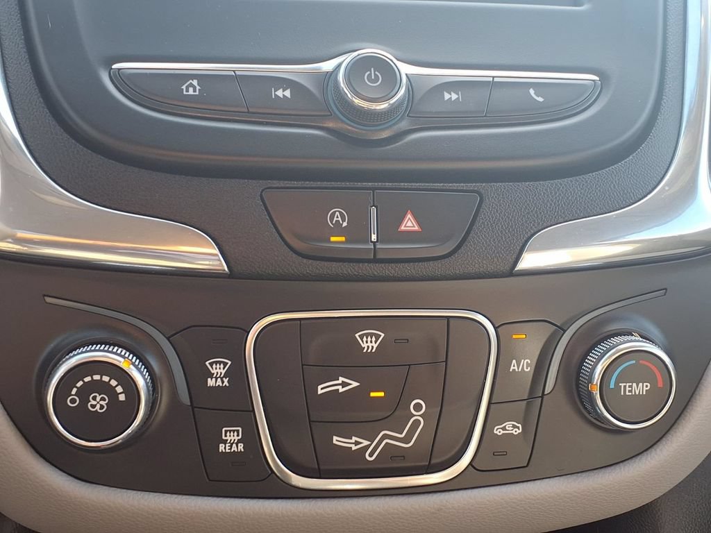 Used 2023 Chevrolet Equinox LS w/ LS Convenience Package FWD image 6
